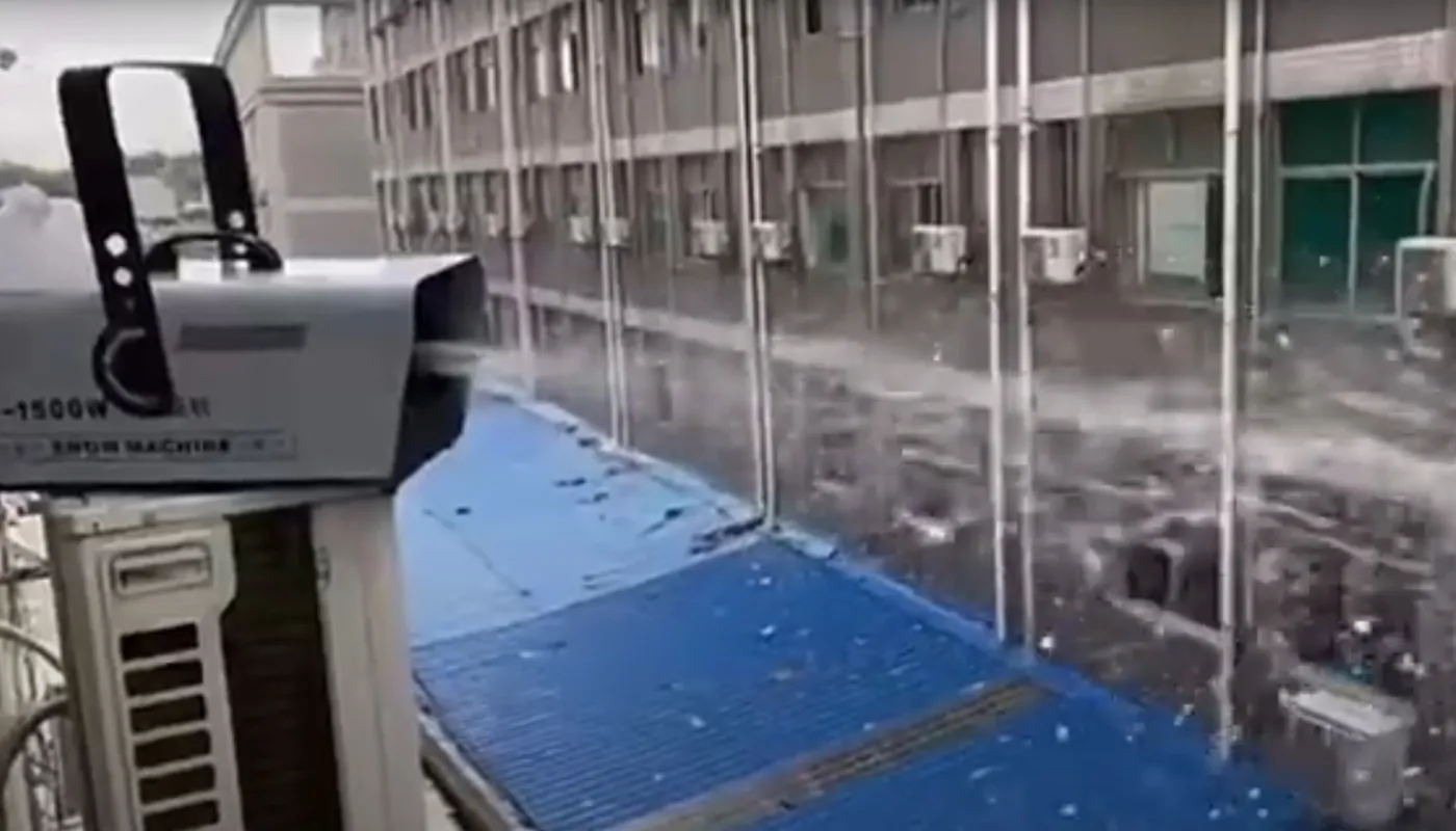 Video of 1500W Snow Machine